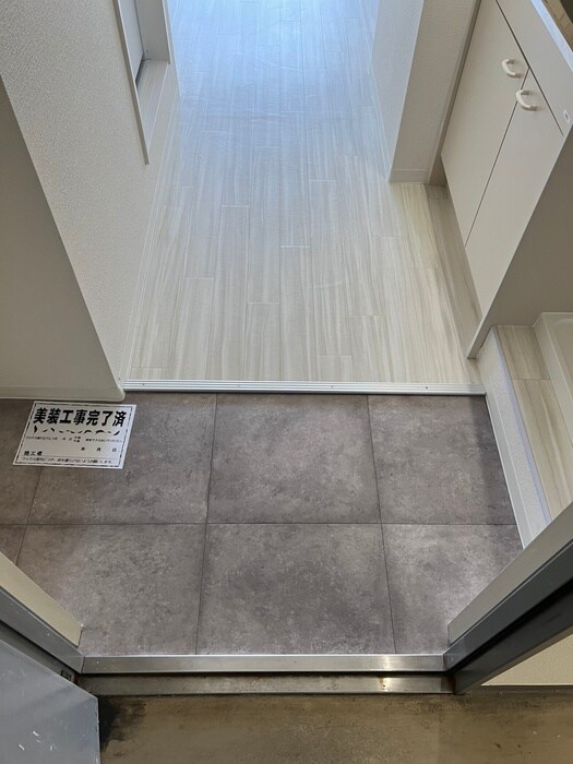 物件内観写真17　(玄関)