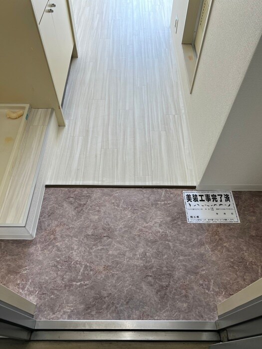 物件内観写真17　(玄関)