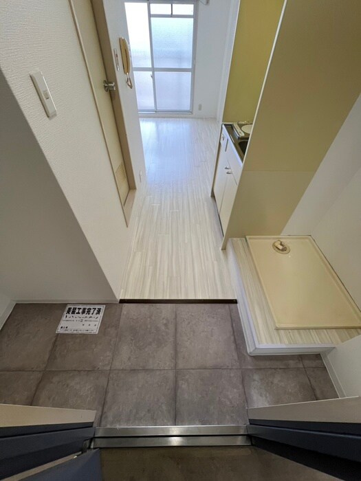 物件内観写真17　(玄関)