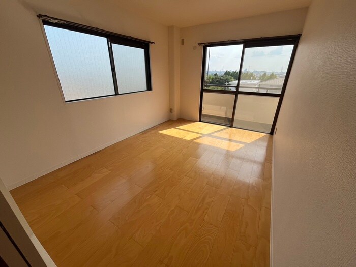 物件内観写真9　(居室)