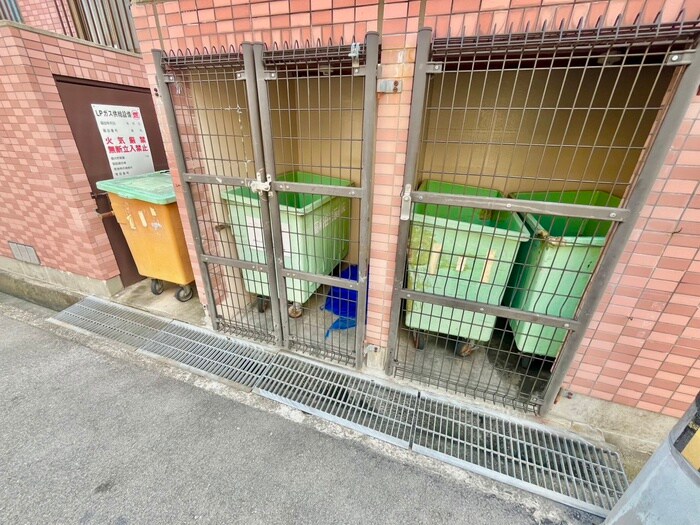 物件外観写真6　(建物設備)