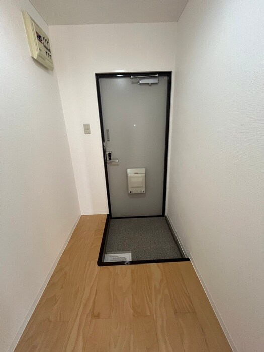 物件内観写真16　(玄関)