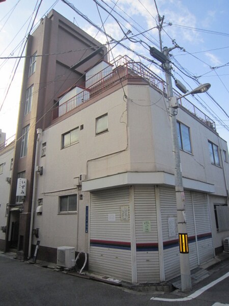 いずみマンション外観写真