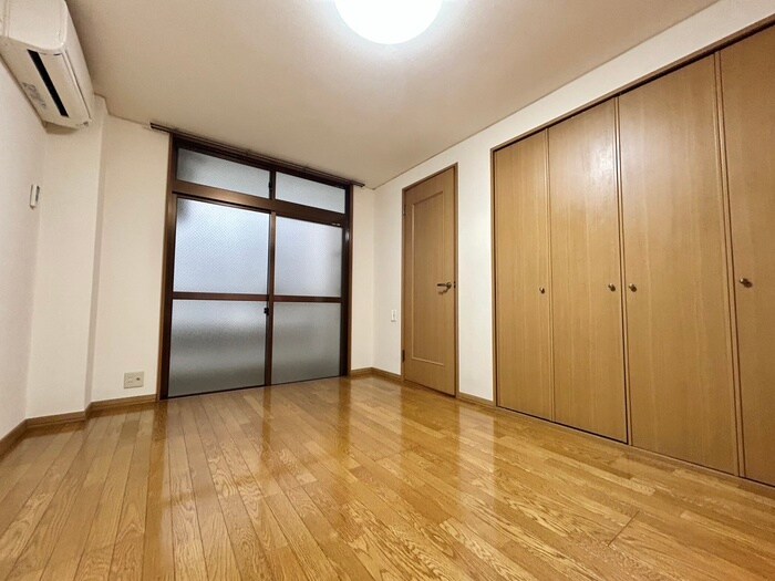 物件内観写真6　(居室)