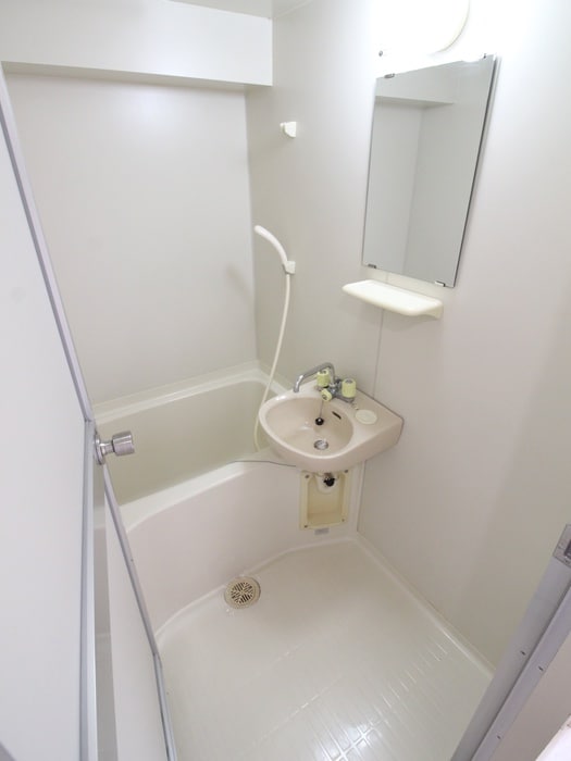 カ－サミクニのバス