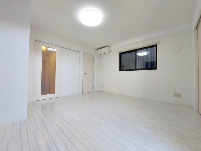 物件内観写真9　(居室)