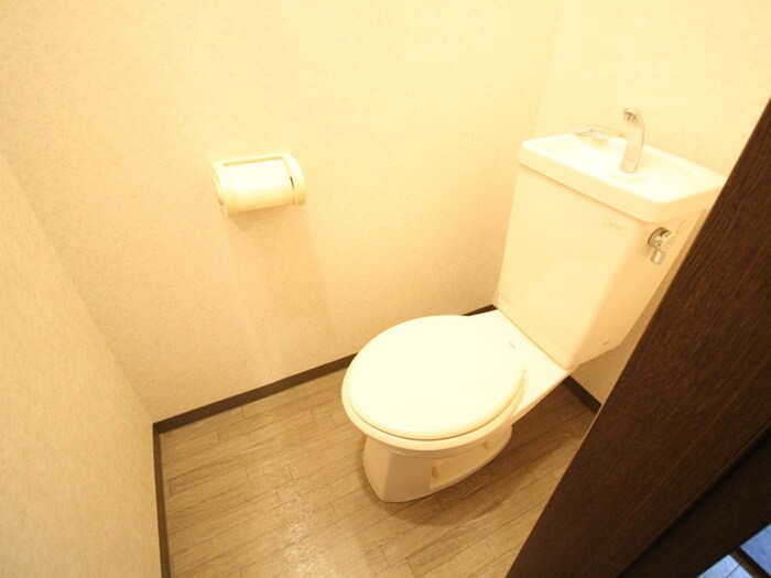 物件内観写真8　(トイレ)