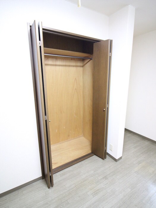 物件内観写真18　(収納)