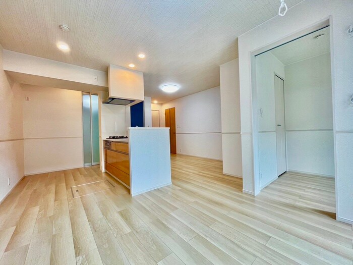 物件内観写真4　(居室)