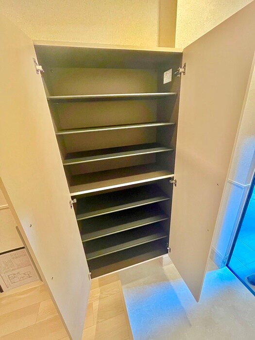 物件内観写真15　(靴箱)