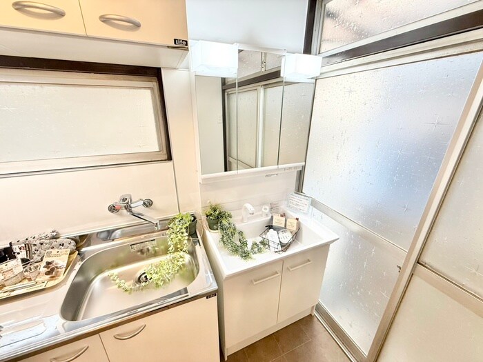 物件内観写真14　(洗面)