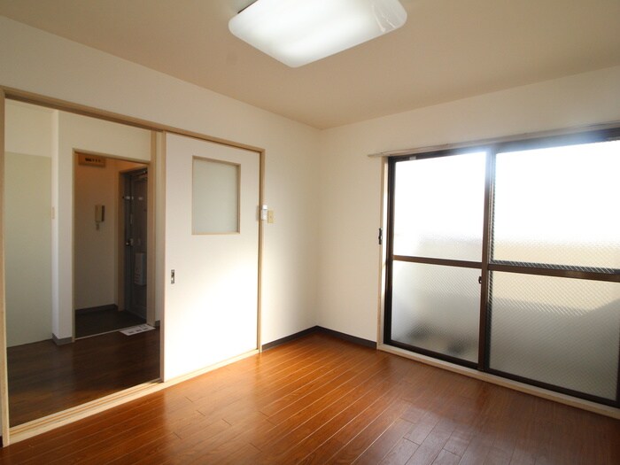 物件内観写真8　(居室)