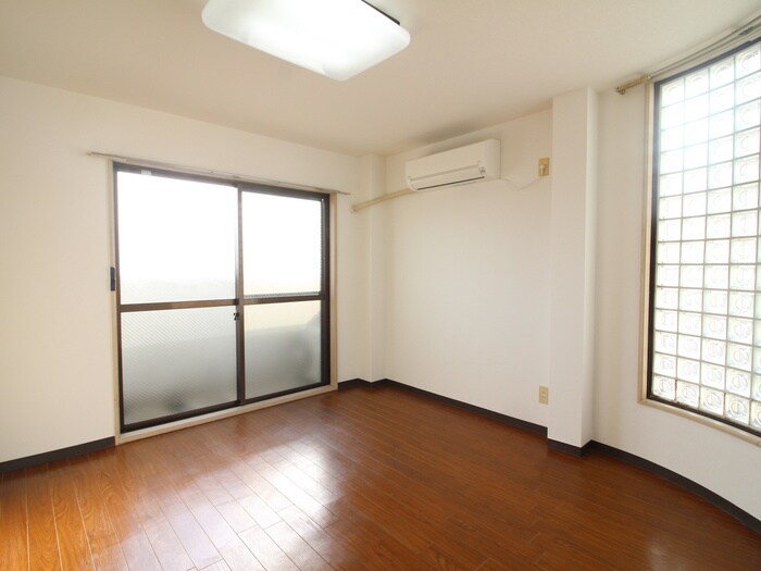 物件内観写真13　(居室)