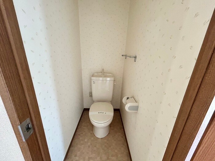 物件内観写真14　(トイレ)