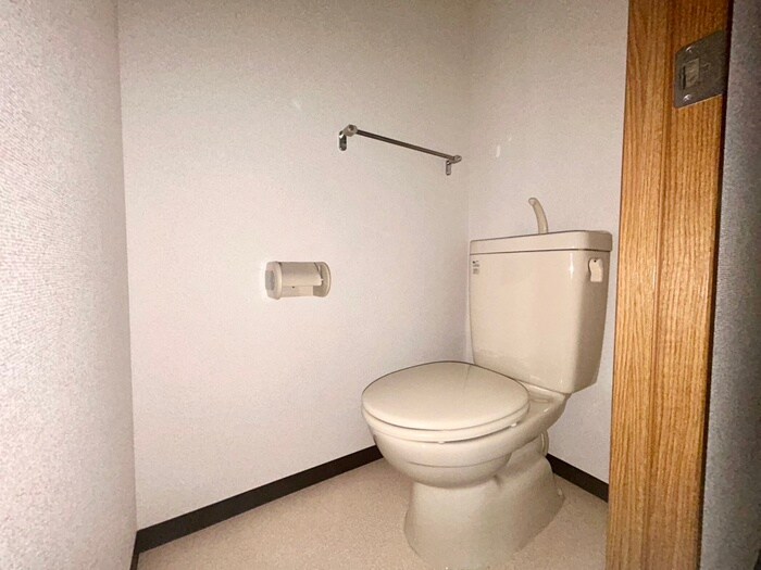 物件内観写真14　(トイレ)