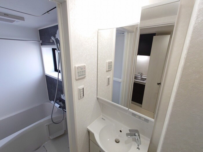 物件内観写真12　(洗面)