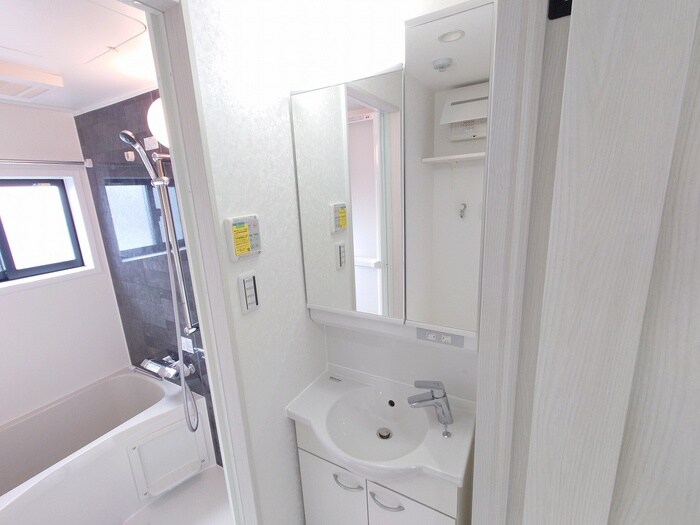 物件内観写真14　(洗面)