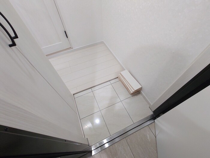 物件内観写真17　(玄関)