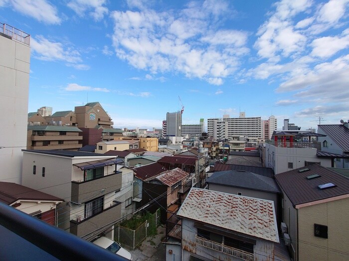 物件内観写真22　(室内からの展望)