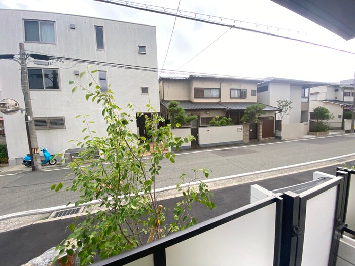 物件内観写真22　(室内からの展望)