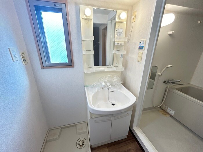 物件内観写真11　(洗面)