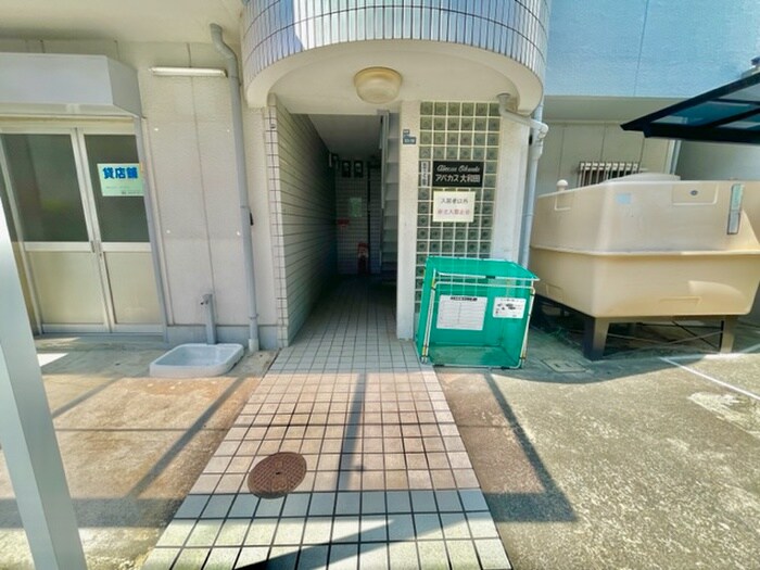 物件外観写真4　(エントランス部分)