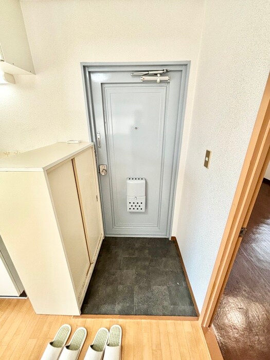 物件内観写真17　(玄関)