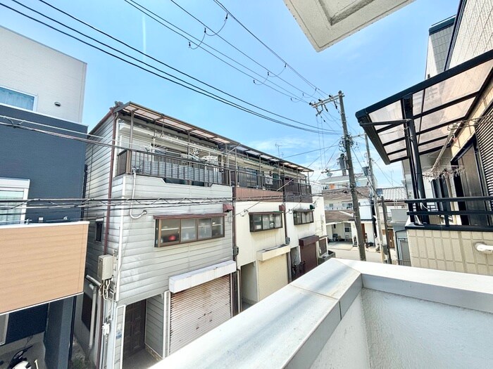 物件内観写真18　(室内からの展望)