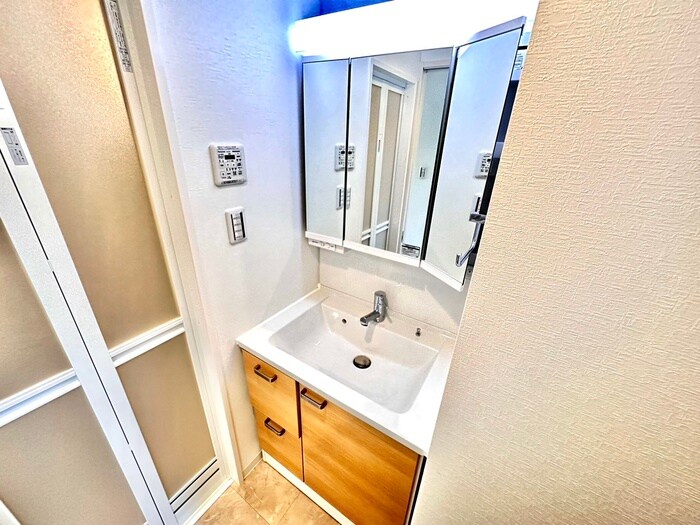 物件内観写真9　(洗面)