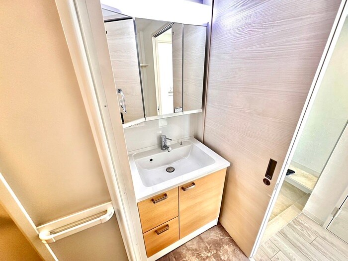 物件内観写真9　(洗面)