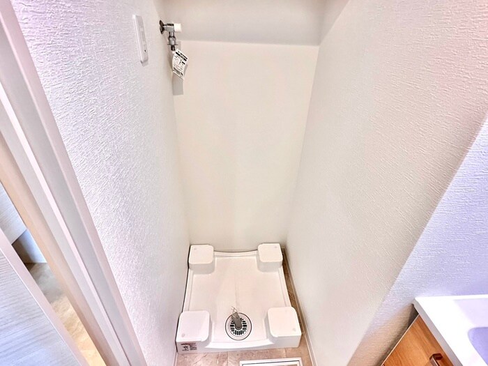 物件内観写真17　(洗濯機置場)