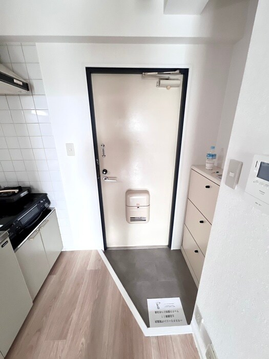 物件内観写真17　(玄関)