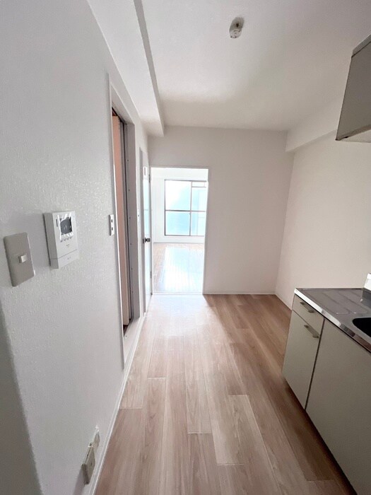 物件内観写真19　(廊下)