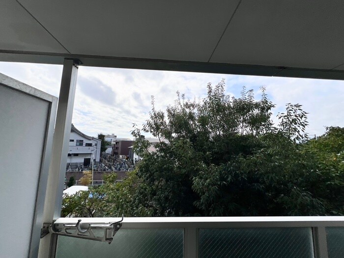 物件内観写真22　(室内からの展望)