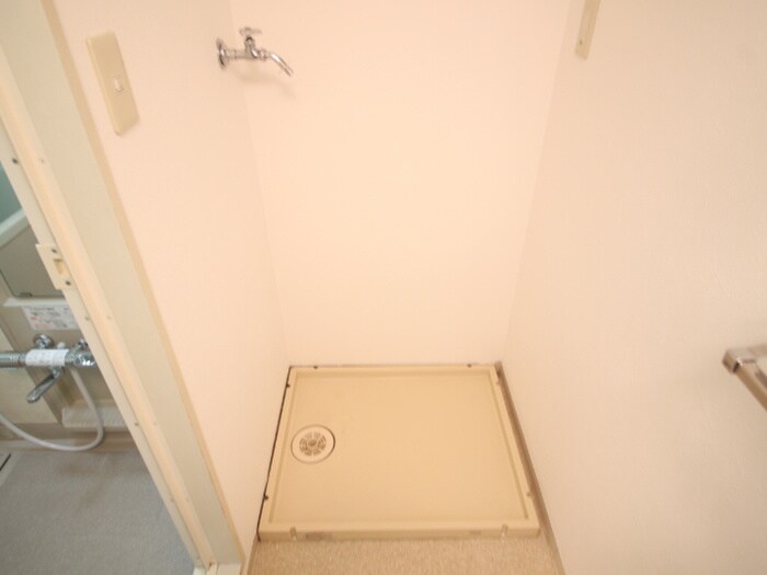 物件内観写真20　(洗濯機置場)