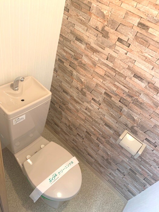 物件内観写真11　(トイレ)