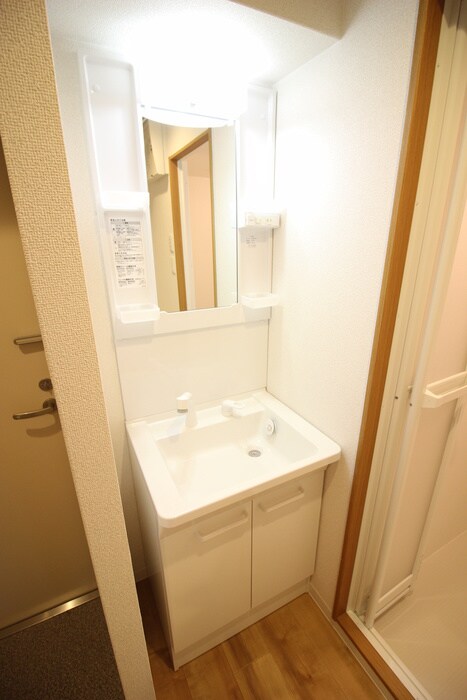 物件内観写真8　(洗面)