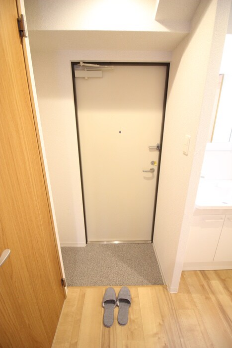物件内観写真21　(玄関)