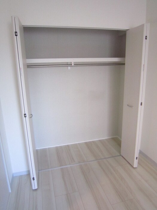 物件内観写真12　(収納)