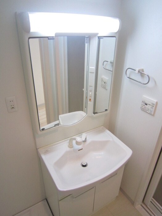 物件内観写真13　(洗面)