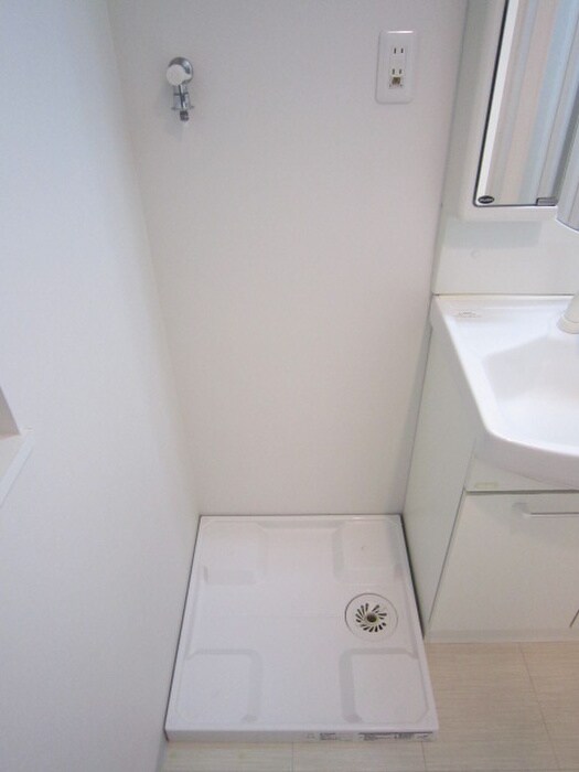 物件内観写真14　(洗濯機置場)