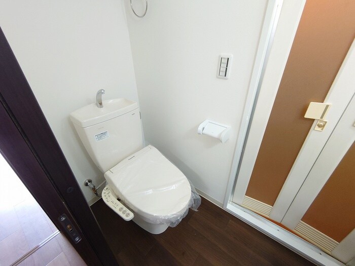 物件内観写真13　(トイレ)