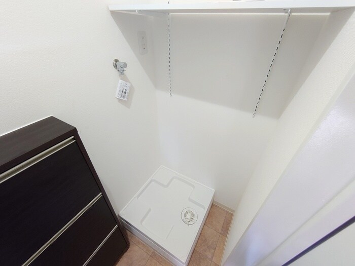 物件内観写真14　(洗濯機置場)