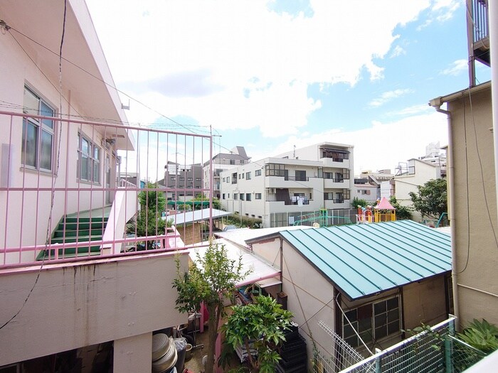 物件内観写真22　(室内からの展望)