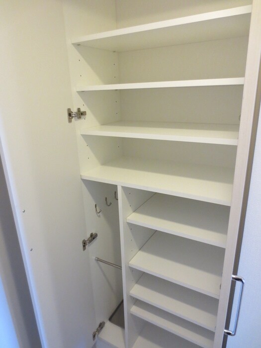 物件内観写真10　(靴箱)