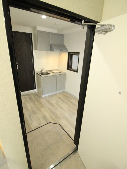 物件内観写真7　(玄関)