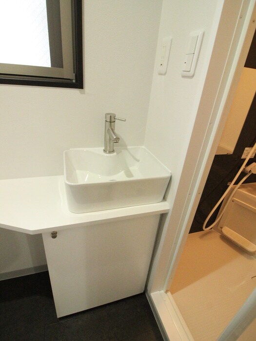 物件内観写真10　(洗面)