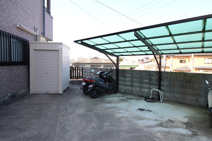 物件外観写真5　(駐輪場)