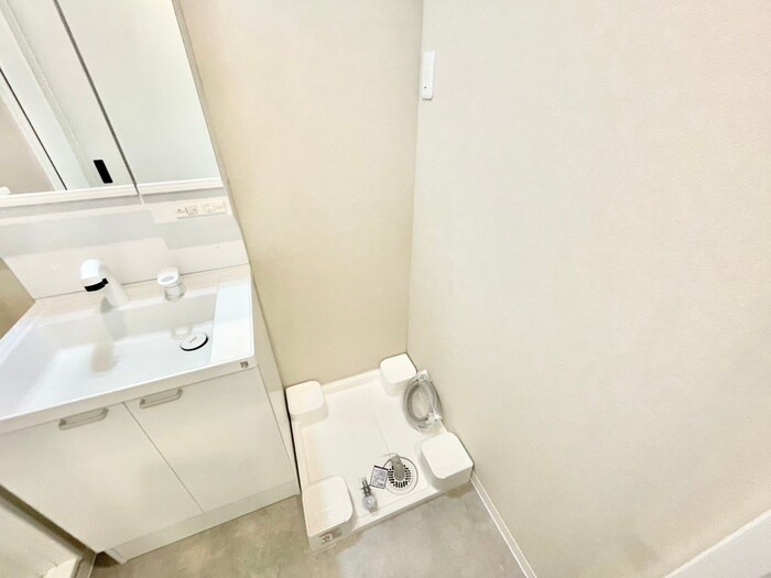 物件内観写真17　(洗濯機置場)