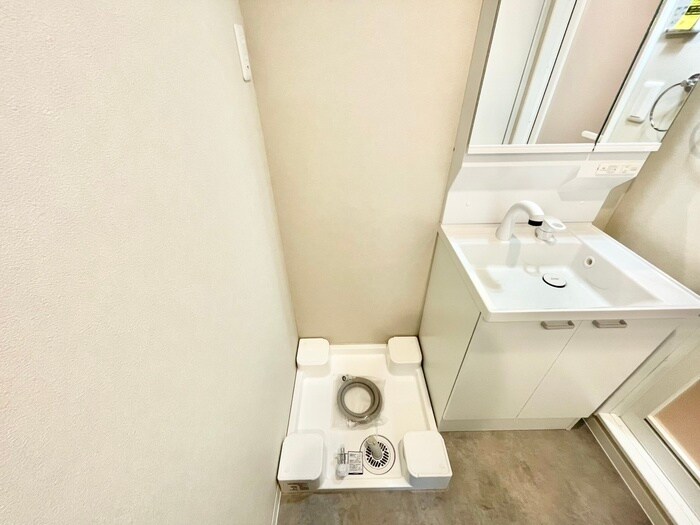 物件内観写真18　(洗濯機置場)